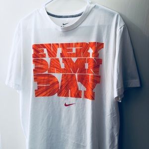 Every damn day Nike t shirt in very good condition